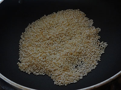 grind rice for tambittu or akki thambittu