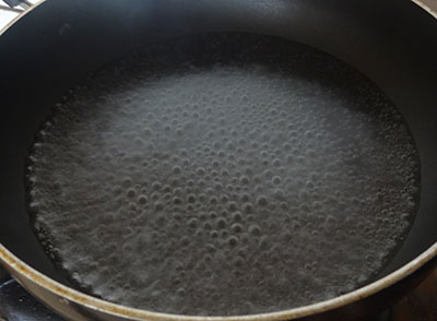 boiling water for potato chips or aloo chips