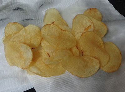 fried potato chips or alugadde chips