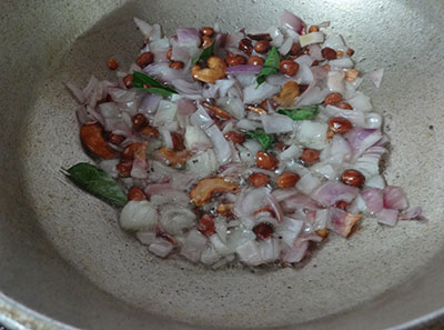 onion for avalakki bisi bele bath