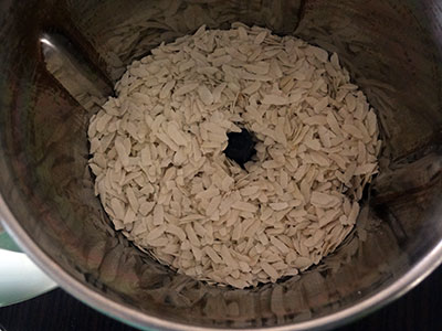 thick beaten rice for avalakki oggarane or easy poha recipe