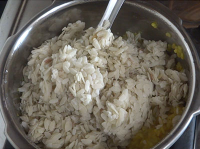 rinsed beaten rice for avalakki sweet pongal or sihi huggi