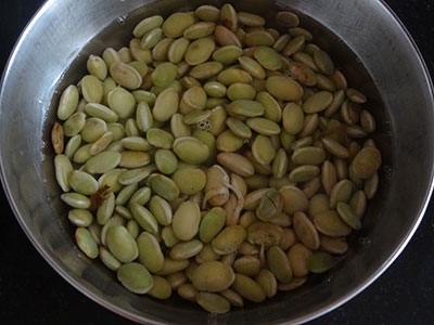 soaking avarekalu or beans for avarekalu kodubale