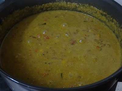 boiling avarekalu sagu or avarekalu curry