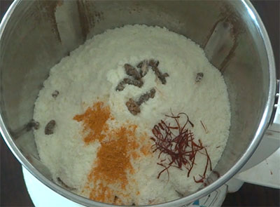 cardamom, saffron and turmeric for badam milk powder recipe