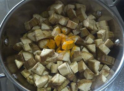 chopped raw banana for balekai palya or raw banana stir fry recipe