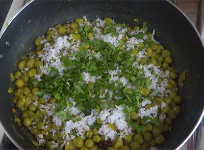 salt and coriander leaves for batani usli or green peas sundal
