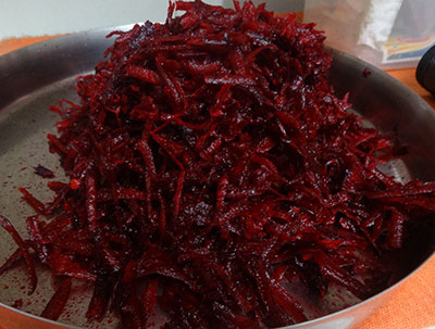 grated beetroot for beetroot sasmi or gravy