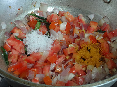 salt and turmeric for godhi kadi uppittu or broken wheat upma