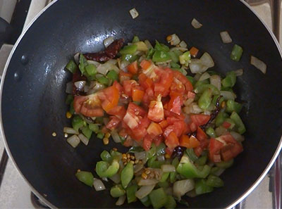 chopped tomato for capsicum chutney recipe