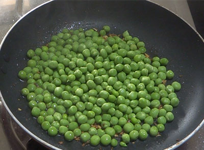 fresh green peas for chatpata matar or green peas snacks