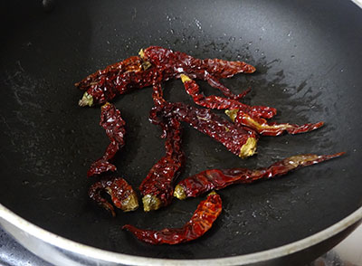 roasting red chili for chutney powder or chutney pudi