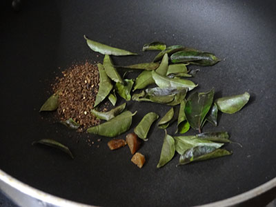 roasted curry leaves for chutney powder or chutney pudi