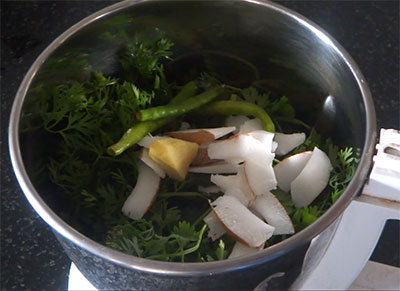 grinding for coriander rice recipe or kottambari soppu rice