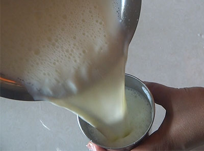 Mixing milk and curd for thick curd in 1 hour