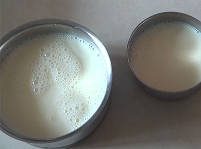 milk in small containers for thick curd in 1 hour