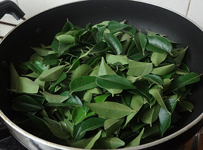 roasting curry leaves for karibevu chutney pudi or curry leaves chutney powder