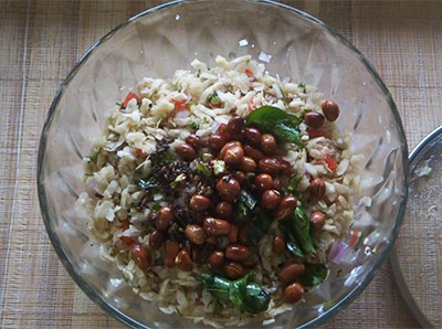 curry leaves for kalasida avalakki or dadpe poha recipe