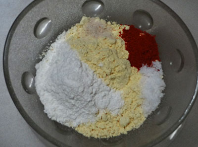 ingredients for doddapatre bajji or ajwain leaves bajji