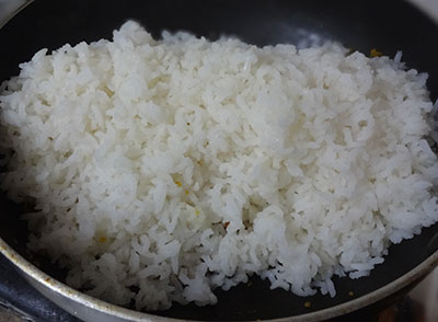 cooked rice for garlic rice