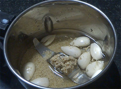 grinding almond and poppy seeds for gasagase haalu or poppy seeds milk