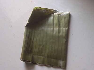 making kadubu on banana leaf for genasale or kadubu recipe