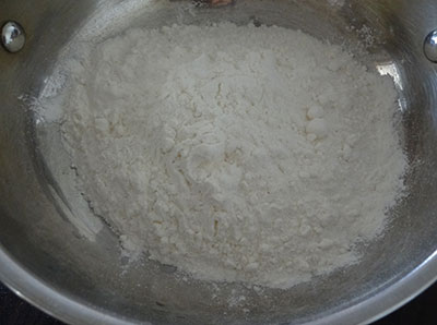 flour for halu holige or hal obbattu