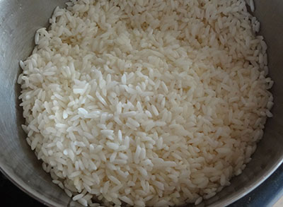 soak the rice for ridge gourd peel dosa or heerekai sippe dose