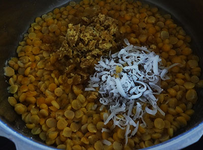 grinding cooked dal and jaggery for hayagreeva or hayagreeva maddi recipe