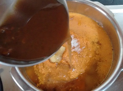boiling bangalore hotel style idli sambar