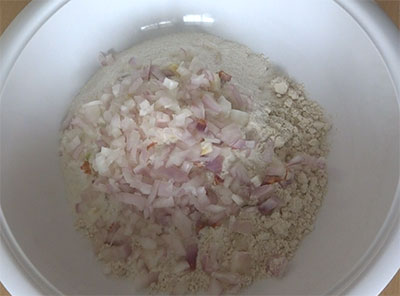 onion for jolada dose or jowar dosa recipe