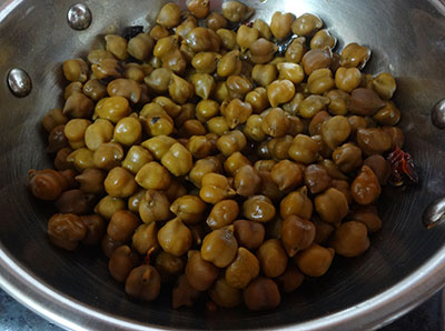 cooked black chikpeas for kadle usli or chana sundal