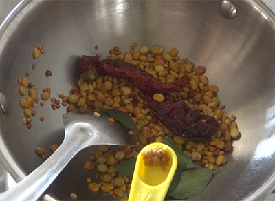 roasting ingredients for kadlebele chutney or chanadal chutney