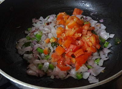 tomato for khara bath or masala rava bath
