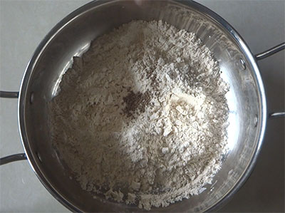 ground green gram for masala chapati or khara chapathi