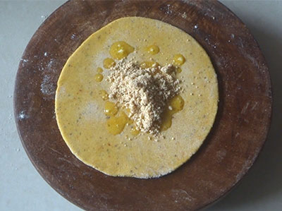 making masala chapati or khara chapathi