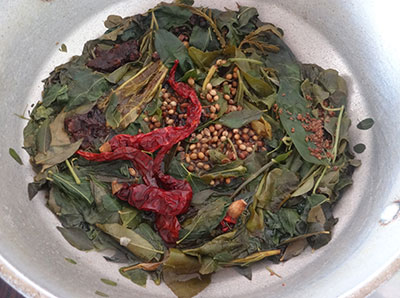 cooked leaves for kudi gatti or thambli gatti