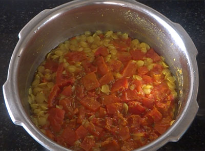 cooked dal and tomato for nimbe hannu saaru or lemon rasam