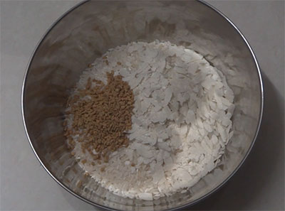 rice, beaten rice and methi seeds for majjige paddu or mosaru appa recipe