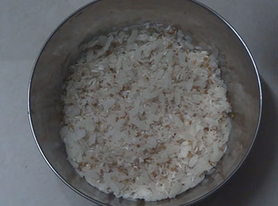 rinsed rice and methi seeds for majjige paddu or mosaru appa recipe
