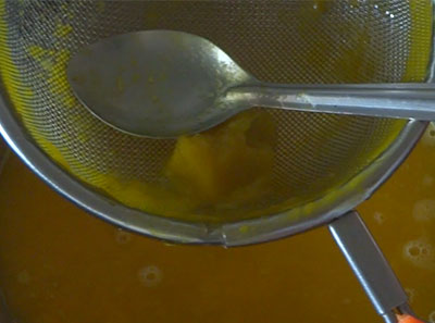 filtering mango frooti juice or maaza juice