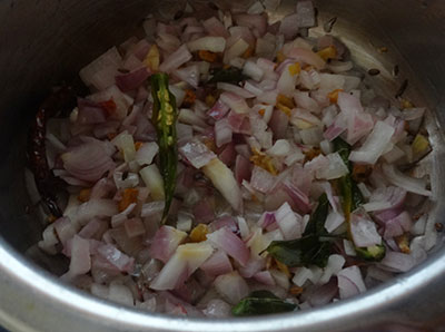 onion for menthe soppina palle or methi dal