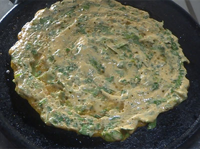 smear oil for making menthe soppu dose or methi leaves dosa