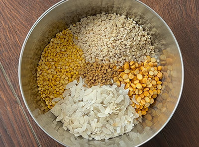 dal, poha and methi seeds for mixed dal tomato onion uttappam or dosa recipe