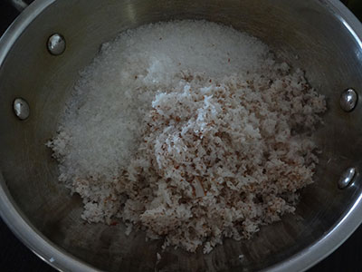 coconut and sugar for modaka and karigadubu
