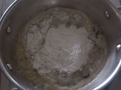 rice flour for mushti kadubu or pidi kozhukattai