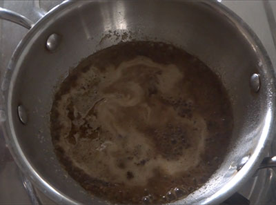 boiling water for sweet mushti kadubu or pidi kozhukattai