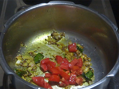 tomato for oats moong dal khichdi recipe