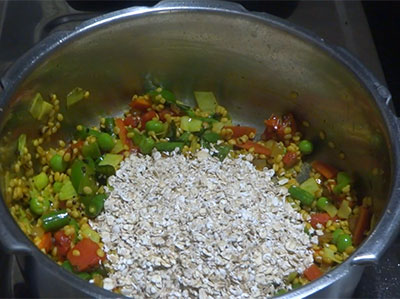 oats for oats moong dal khichdi recipe