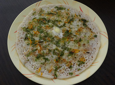 onion dosa or onion uttappam with less toppings